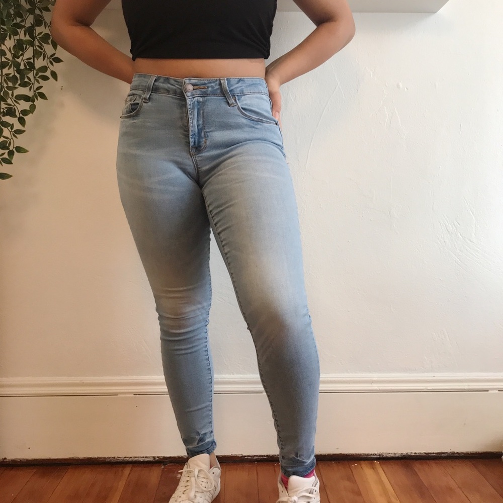 Light wash denim jean, Size 4